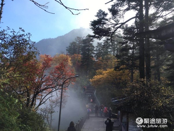 峨眉山