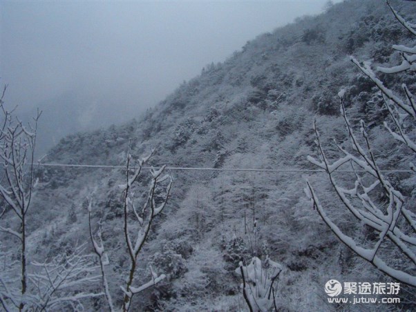 雪山旅游旅游